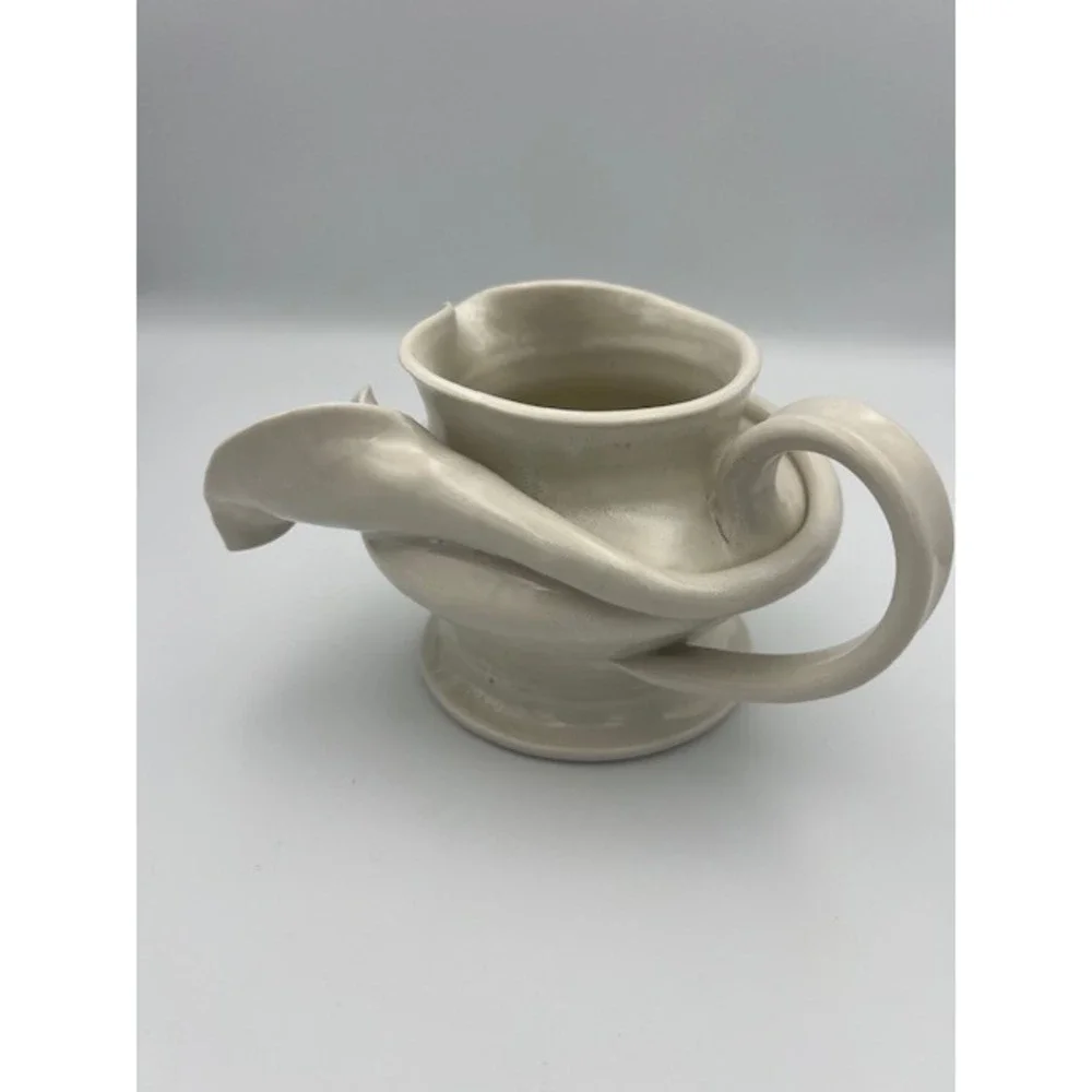 Gary Eagan Spring Street Pottery Calla Lily Porcelain Vase Beige 2009 Rare!